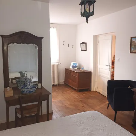 Gasthof Le Logis Du Rocher Saint-Marcet