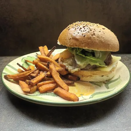 Le Logis Du Rocher Guest house Saint-Marcet