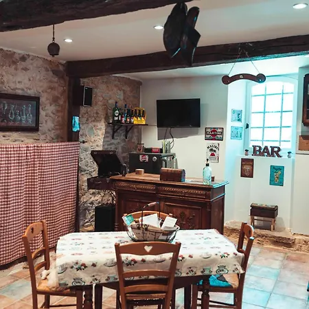 Le Logis Du Rocher Guest house 3*