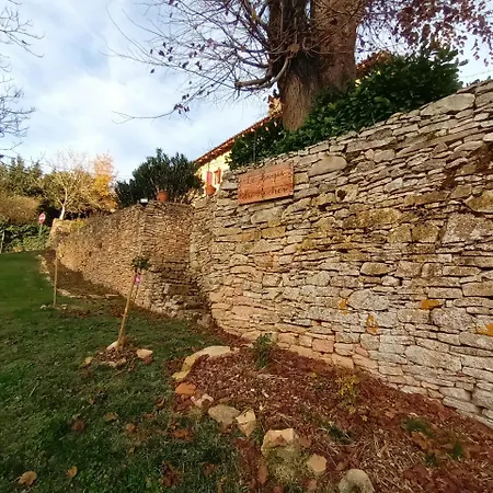 Le Logis Du Rocher 3* Saint-Marcet
