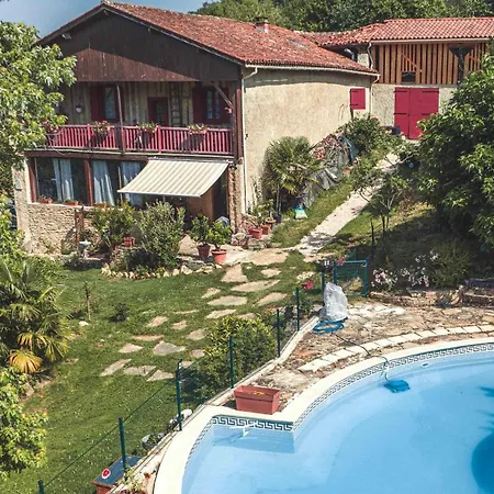 Le Logis Du Rocher 3*