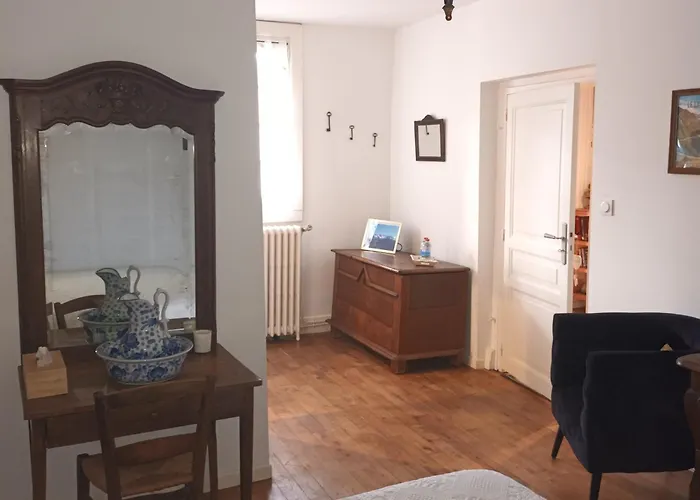 ゲストハウス Le Logis Du Rocher Saint-Marcet