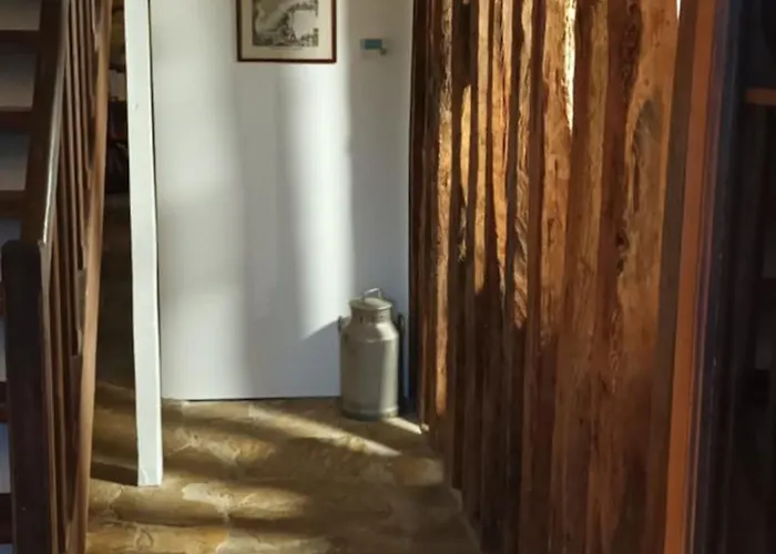 Le Logis Du Rocher 招待所 3*