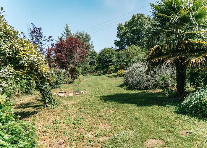 Le Logis Du Rocher ゲストハウス