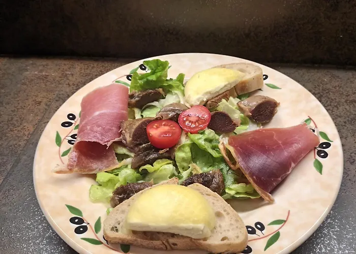 ゲストハウス Le Logis Du Rocher 3*