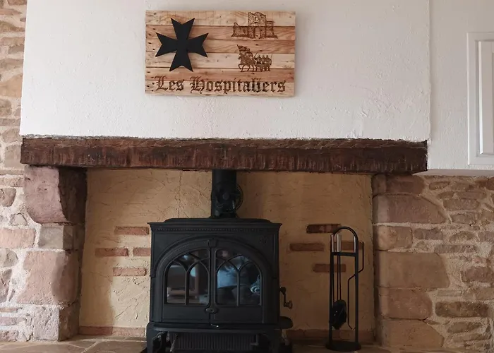 ゲストハウス Le Logis Du Rocher 3*