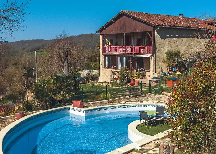 招待所 Le Logis Du Rocher 3*