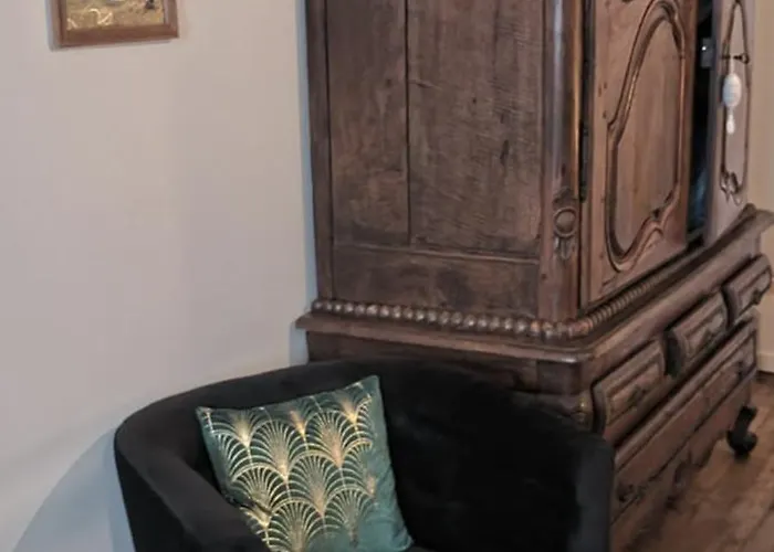 Le Logis Du Rocher ゲストハウス Saint-Marcet